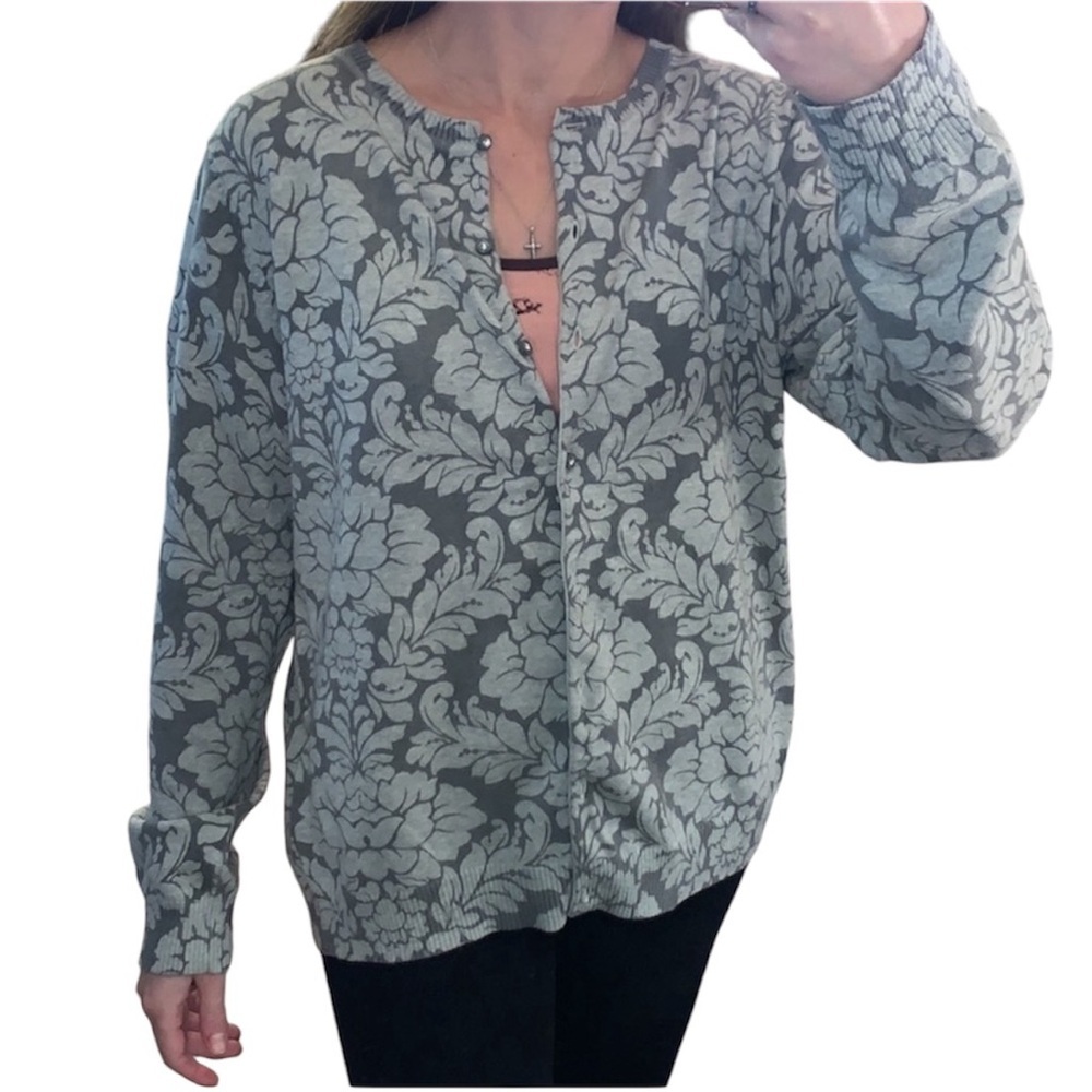 Isaac Mizrahi Live! Grey Floral Button-Down Cardigan Sweater Sz L 🤍